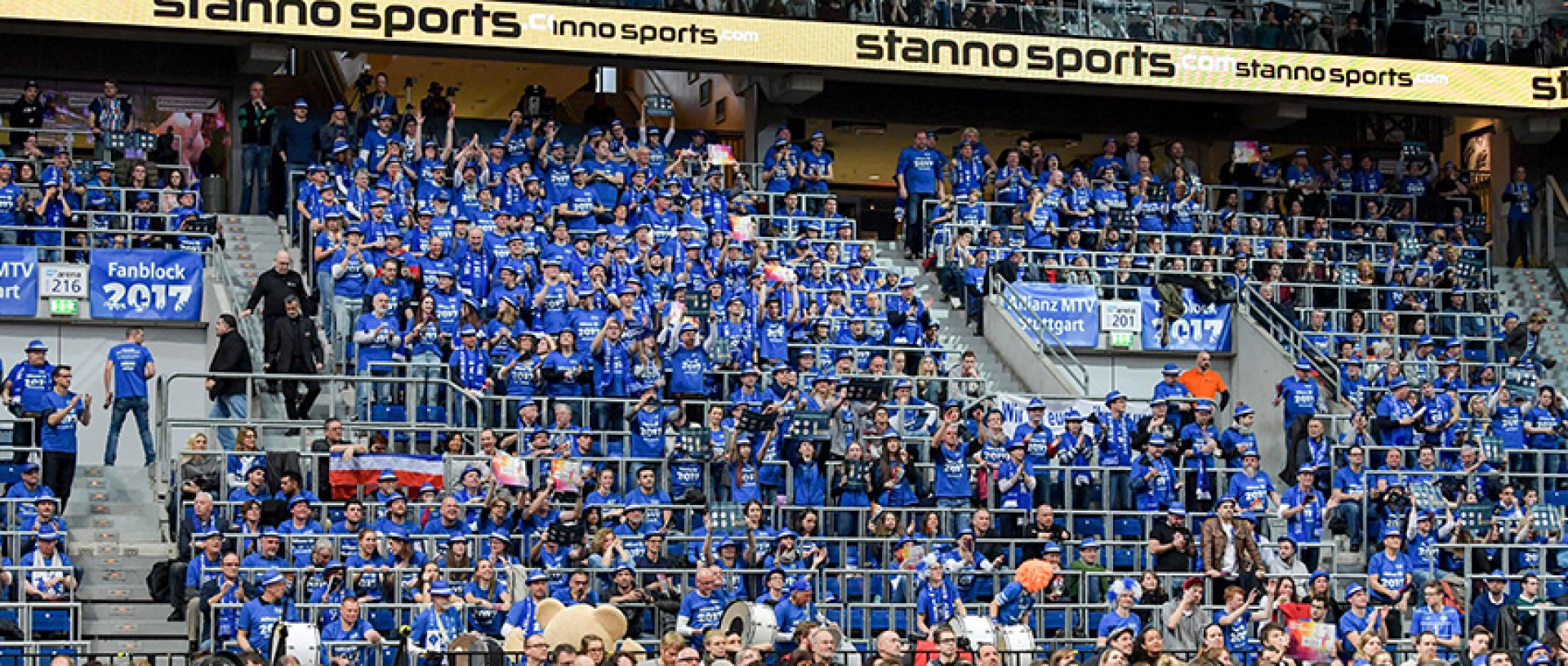 Starke Fanfraktion: Auch beim Supercup werden die Fans von Allianz MTV Stuttgart und dem VfB Friedrichshafen zusammen ihre Teams anfeuern. (Foto: Tom Bloch | www.tombloch.de)